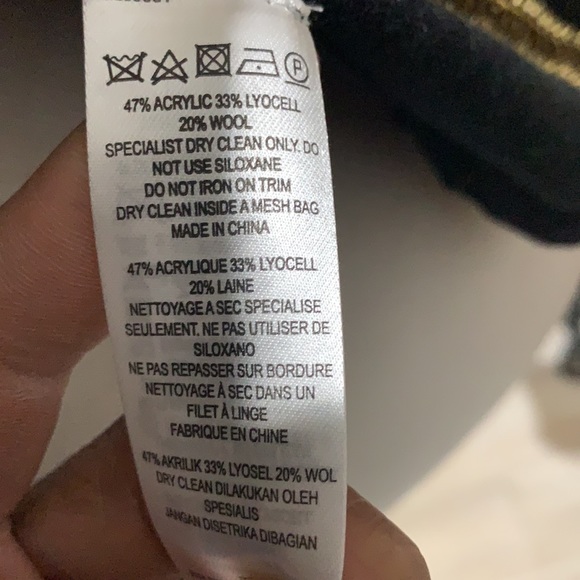 Sweater - Picture 6 of 6